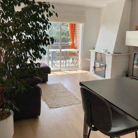 Apartamento Con Vistas Al Mar กาสเตย์เดเฟลส์ ภายนอก รูปภาพ