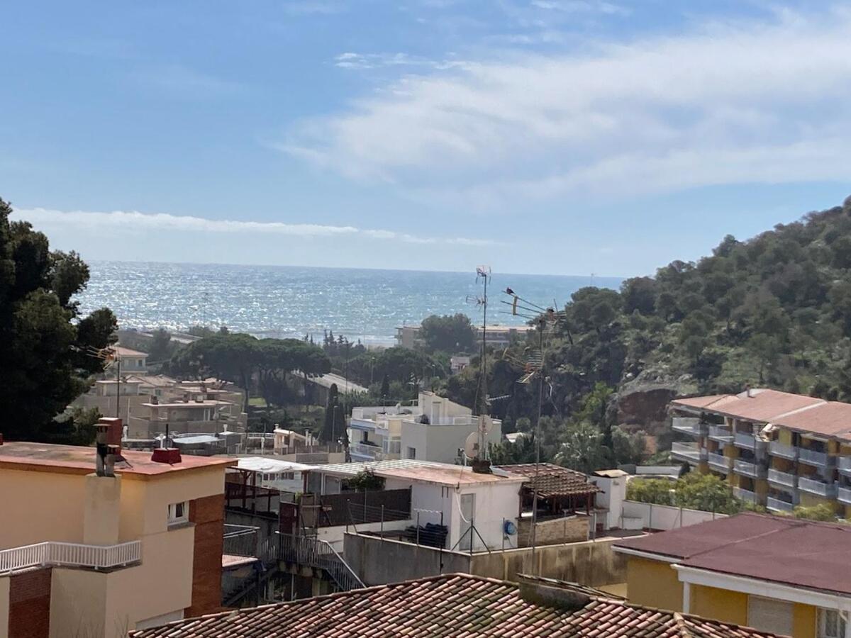 Apartamento Con Vistas Al Mar กาสเตย์เดเฟลส์ ภายนอก รูปภาพ