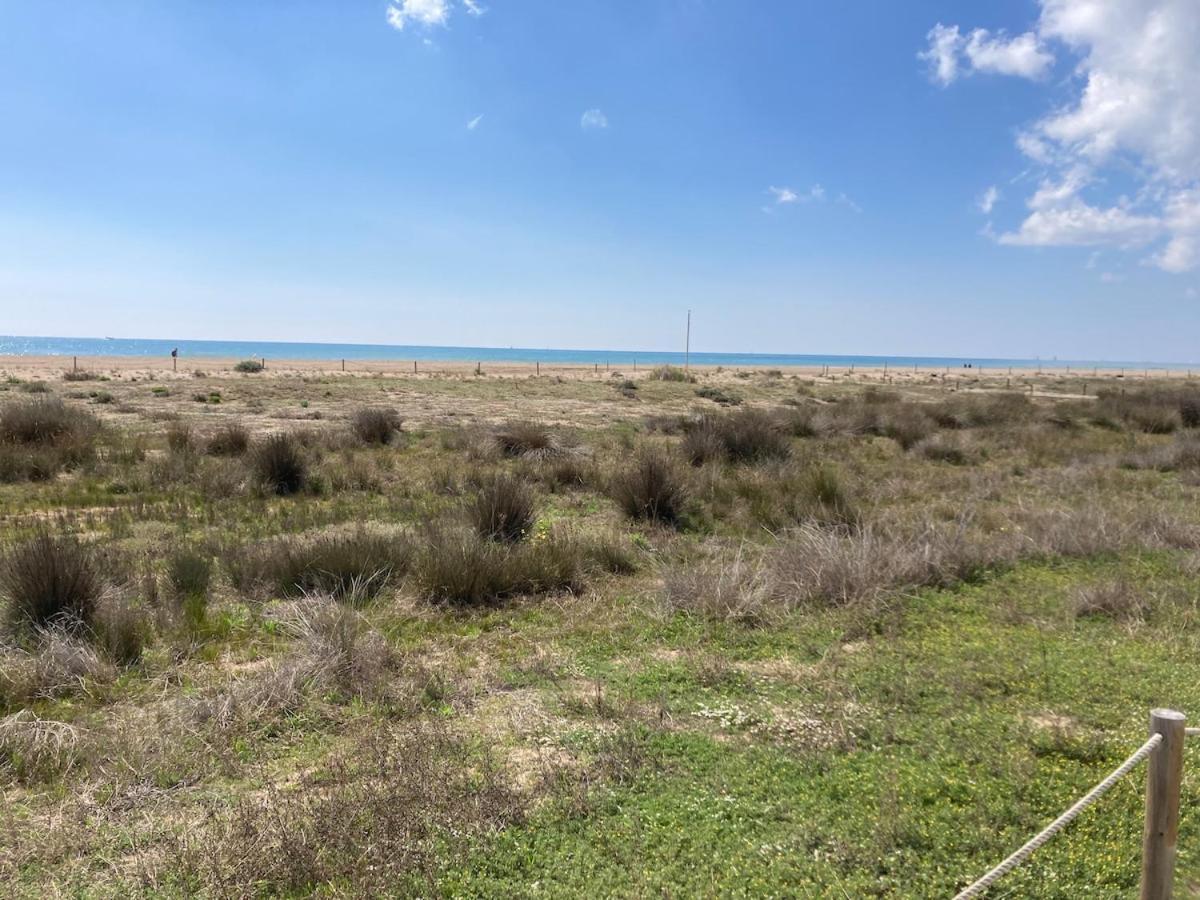 Apartamento Con Vistas Al Mar กาสเตย์เดเฟลส์ ภายนอก รูปภาพ